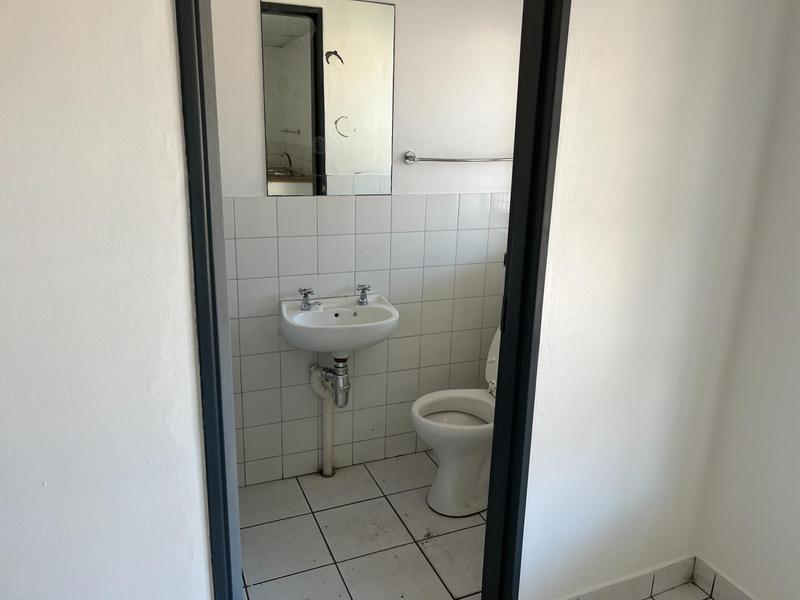 To Let Commercial Property for Rent in Paarden Eiland Western Cape